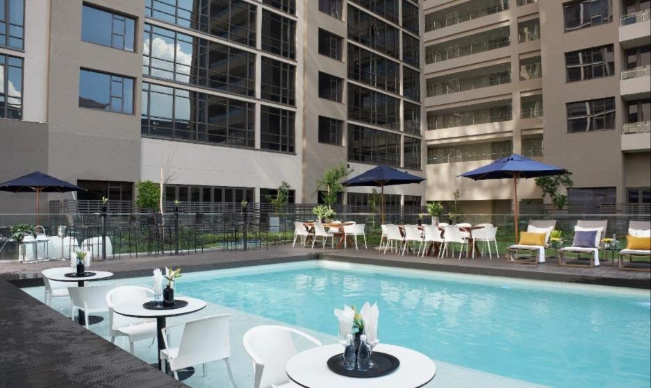 Masingita Towers Executive Suite Johannesburg Exterior photo